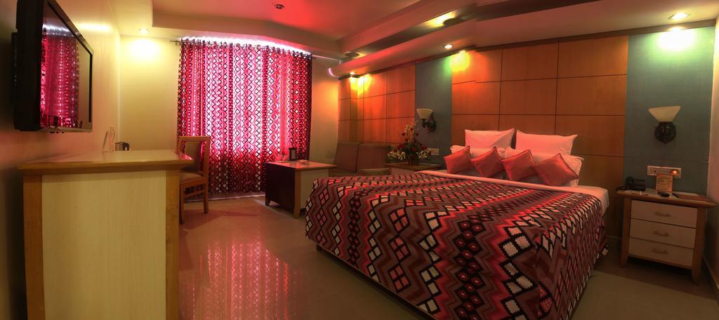 Rāipur Hotel Grand International מראה חיצוני תמונה