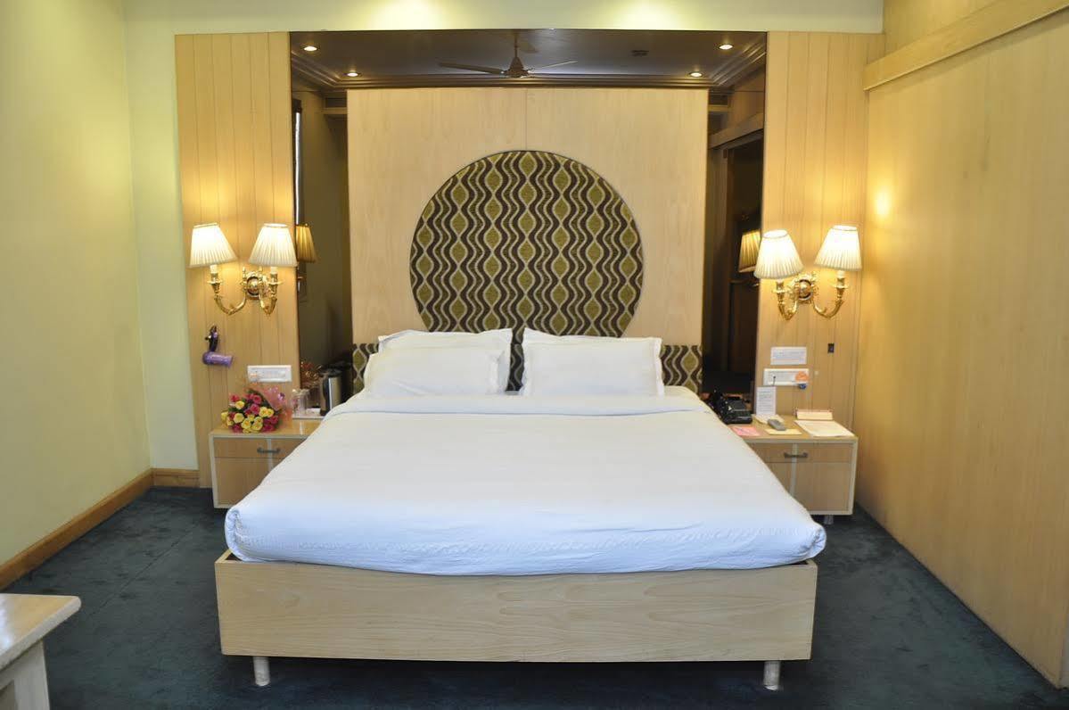 Rāipur Hotel Grand International מראה חיצוני תמונה
