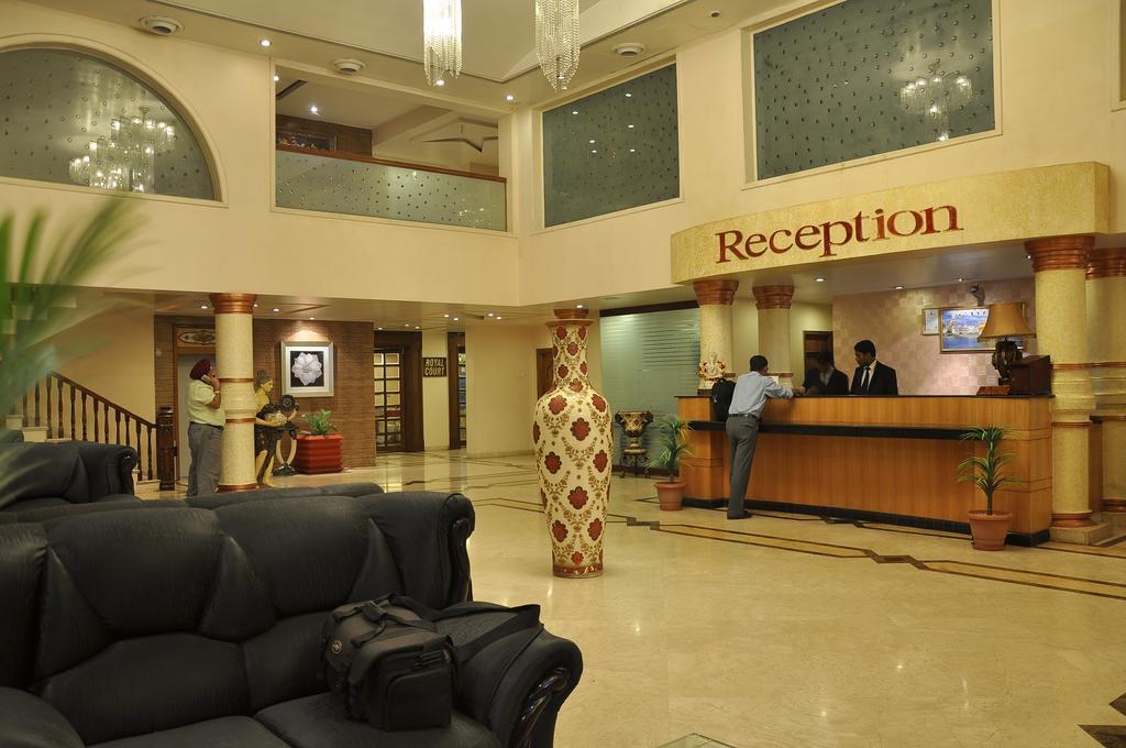 Rāipur Hotel Grand International מראה חיצוני תמונה